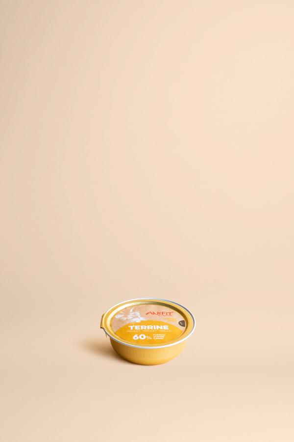 Terrine pour chats avec viande de poulet